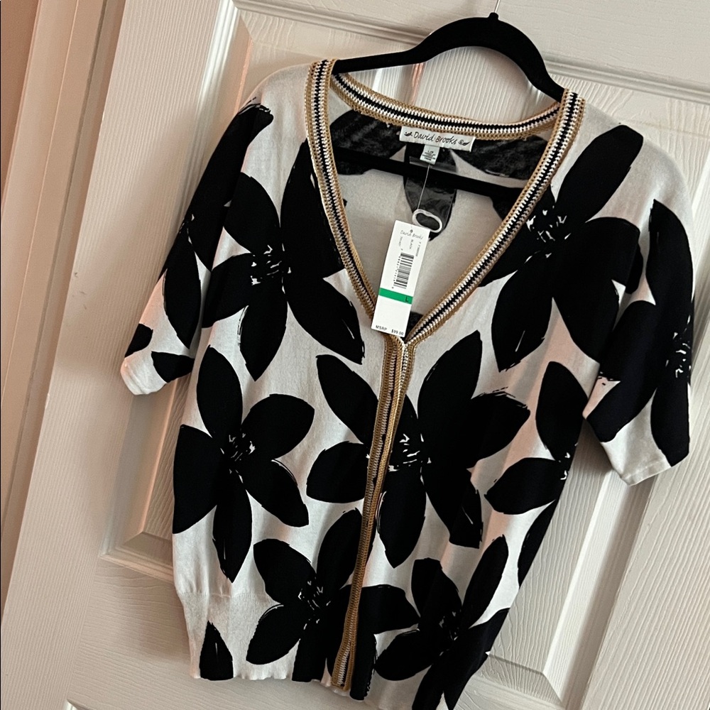 David Brooks Black and White Floral Top that buttons down the front- new